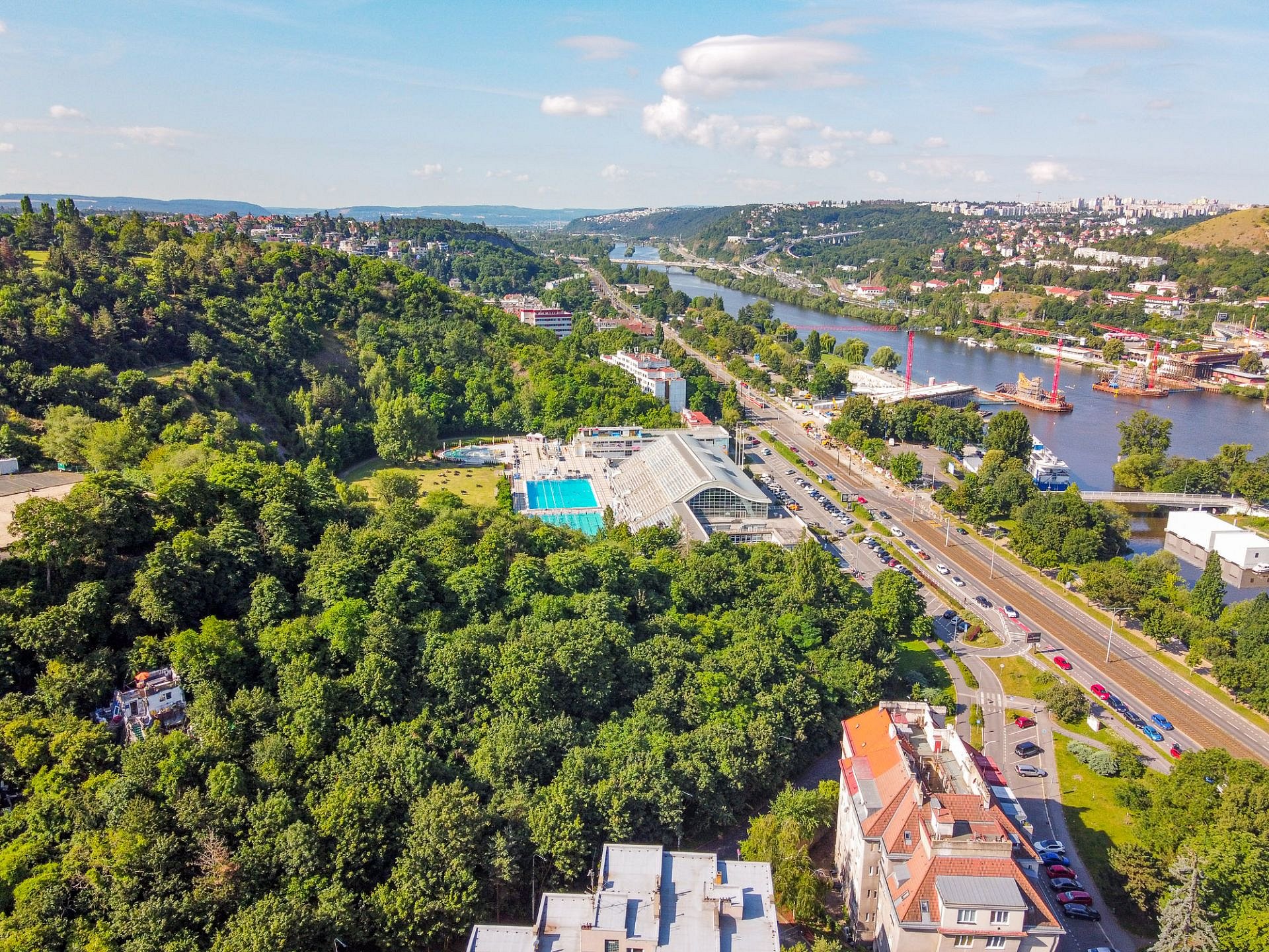 Plavecký stadion Podolí